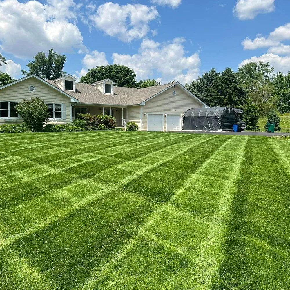 Mowing & Trimming – Woodstock, IL – Leo's Landscaping & Tree Service